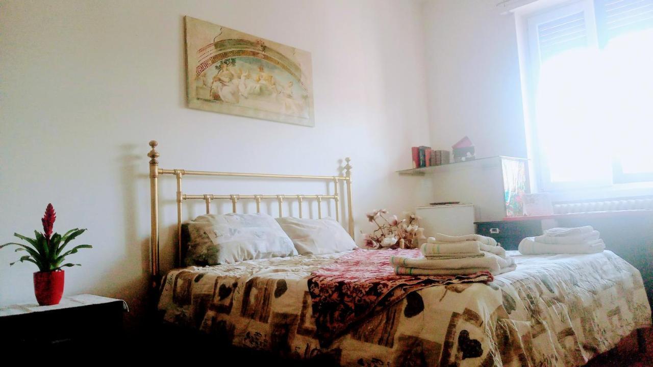 Big Room In Private Appartament, Close To The Station And Center Of City Bérgamo Exterior foto